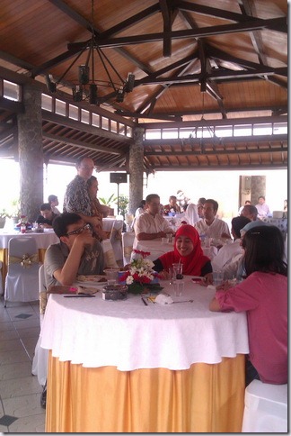 Anak Pak Loka dan Mahasiswa Korea