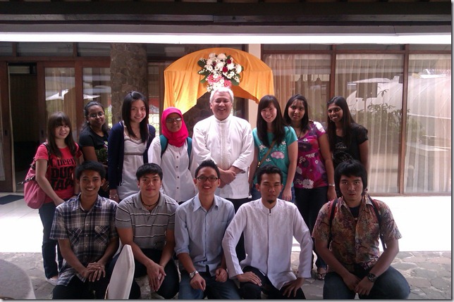 Foto bersama rektor dan teman dari Malaysia