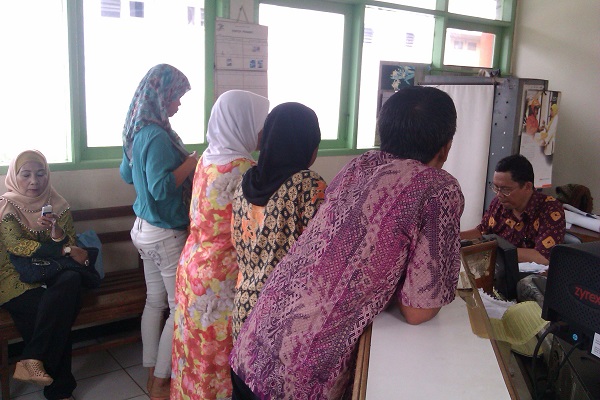 Antre dan Nggak Antre