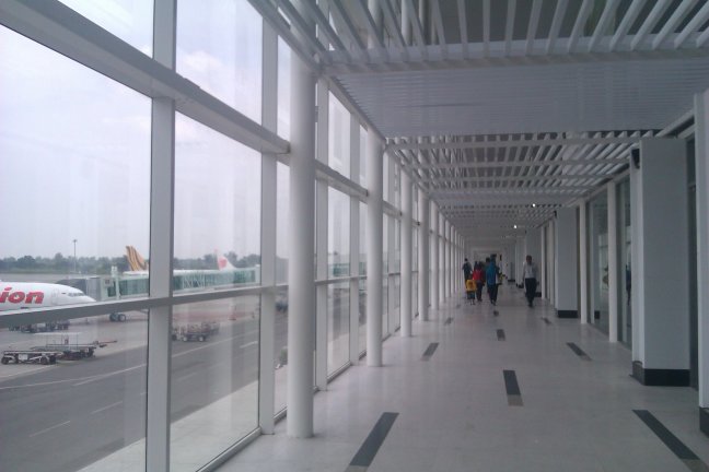 Lorong Antara Garbarata dan Gate Tunggu