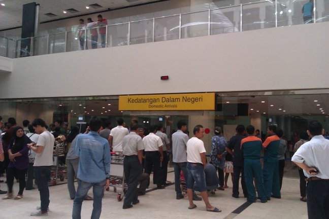 Pintu Kedatangan dari Luar