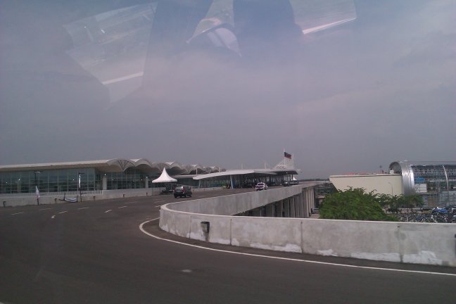  Skytoll, Jalan Raya Langsung ke Lantai Keberangkatan