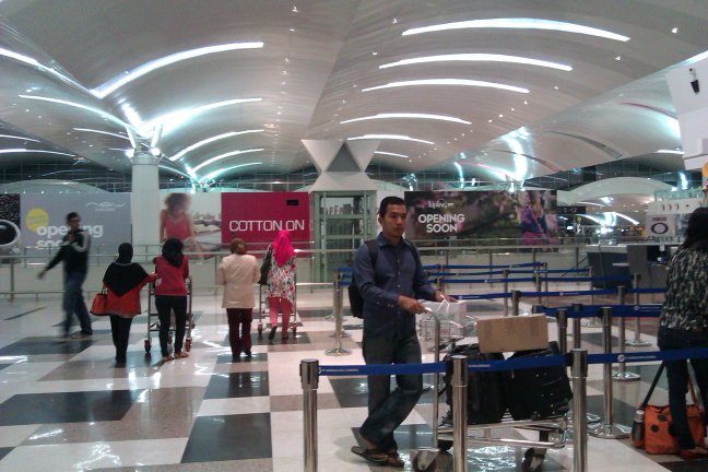 Jejeran toko coming soon