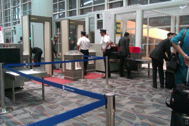 Satu-satunya pemeriksaan X-Ray yang saya lewati di Kualanamu